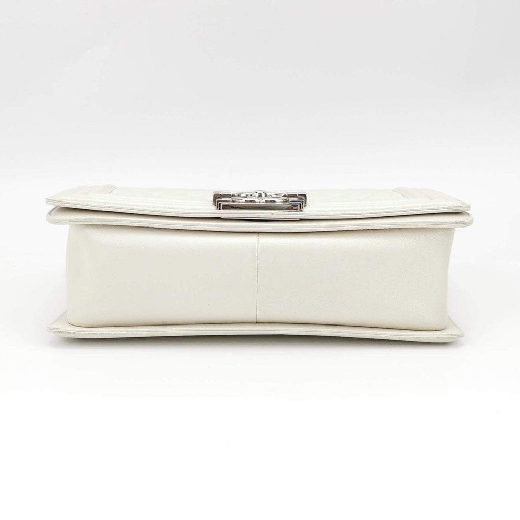 Boy Medium Tasche aus weißem Leder