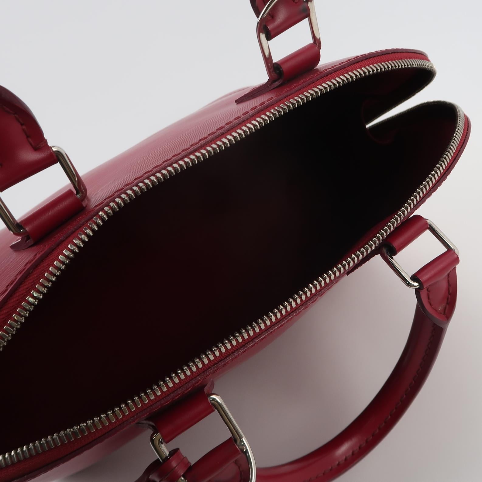 Sac Alma PM vintage en cuir épi bordeaux