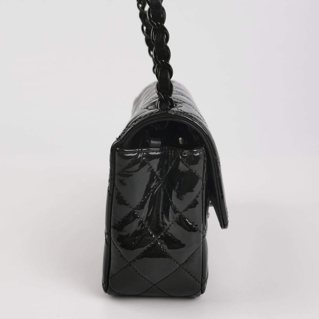 Borsa Timeless / Classica Maxi Jumbo in pelle verniciata nera