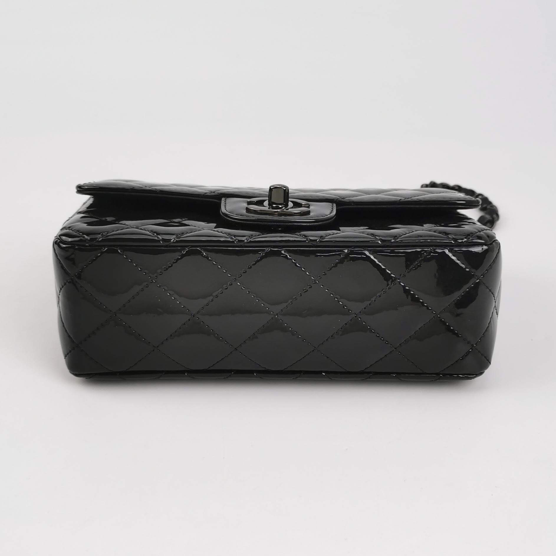 Borsa Timeless / Classica Maxi Jumbo in pelle verniciata nera