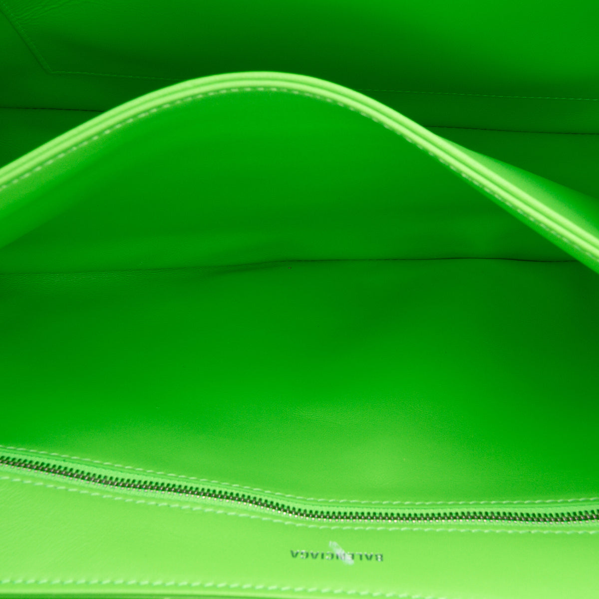 Sac Balenciaga Embossed Cuir BB Monogram Chaîne Flap – photo 4