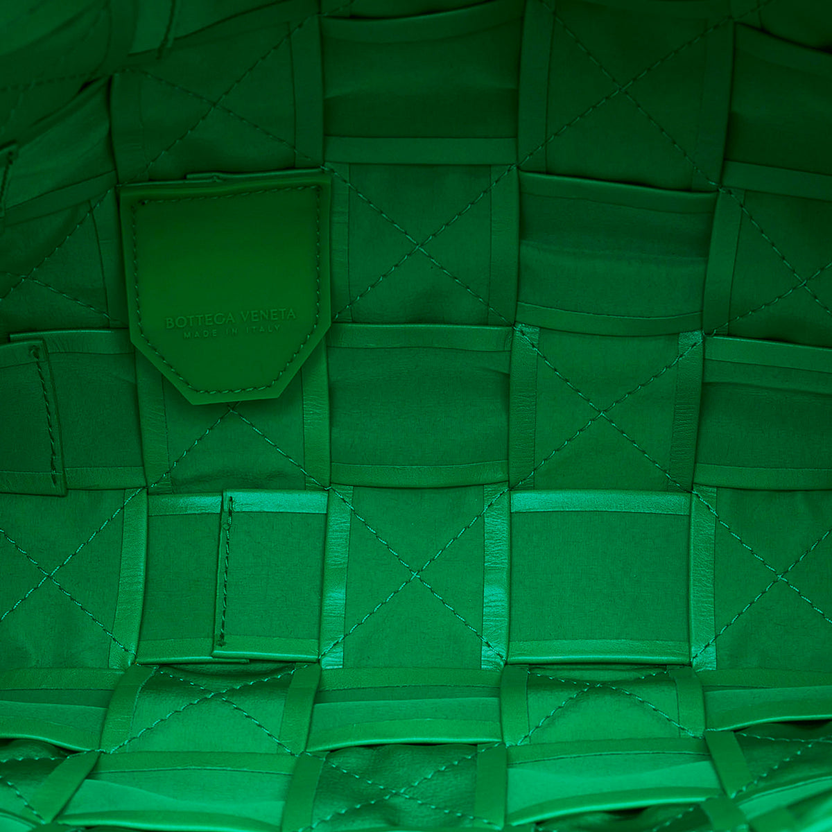 Sac Bottega Veneta Maxi Paper Cuir de veau Intrecciato Cassette Bandoulière – photo 5