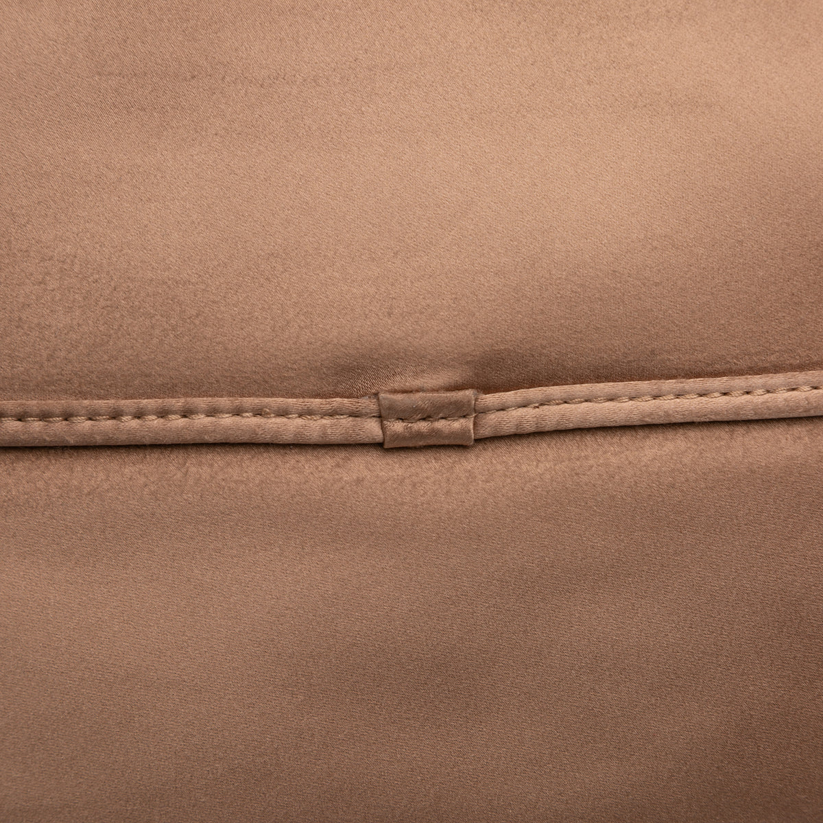 Sac Balenciaga Distressed Satin Leopolda Pochette – photo 10