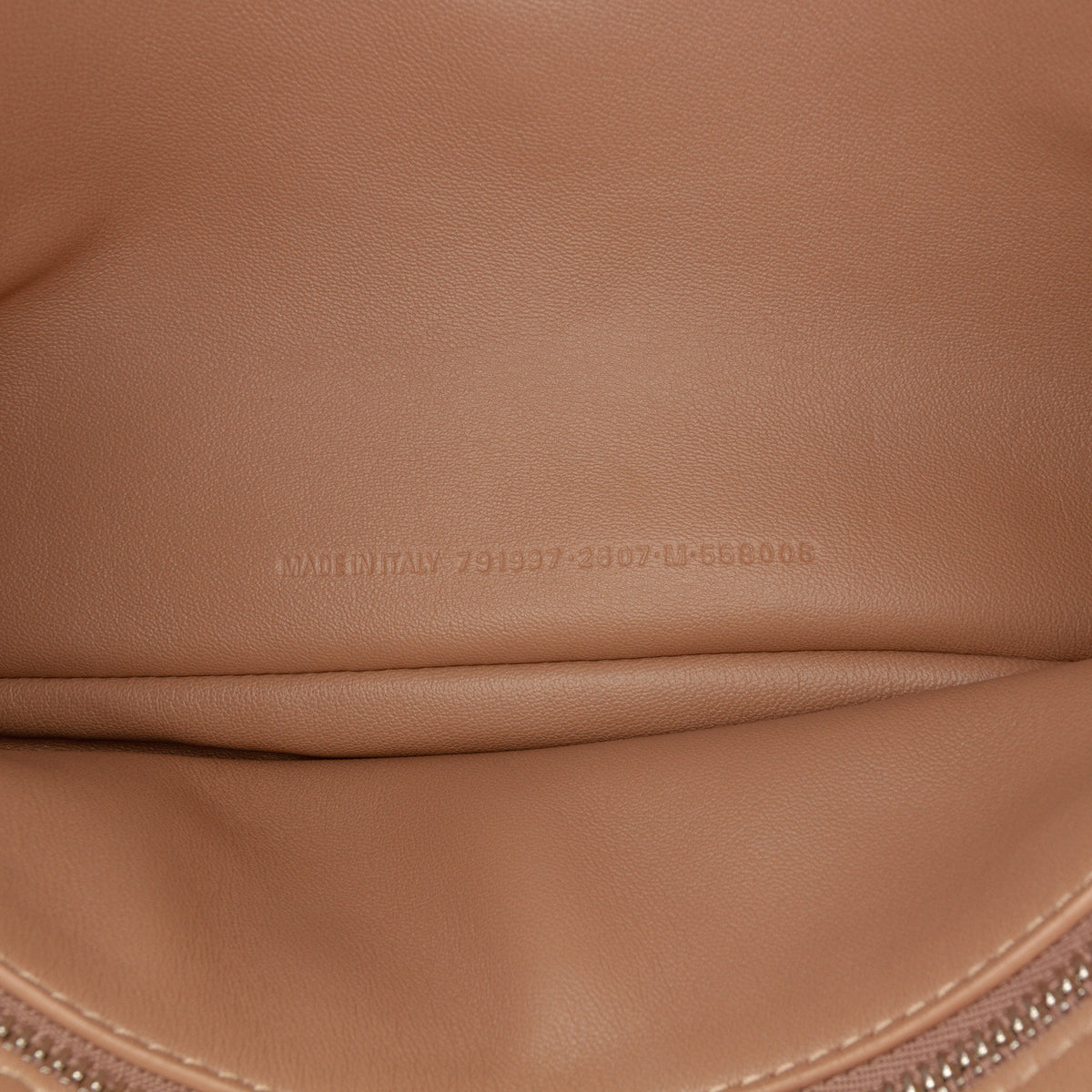 Sac Balenciaga Distressed Satin Leopolda Pochette – photo 6
