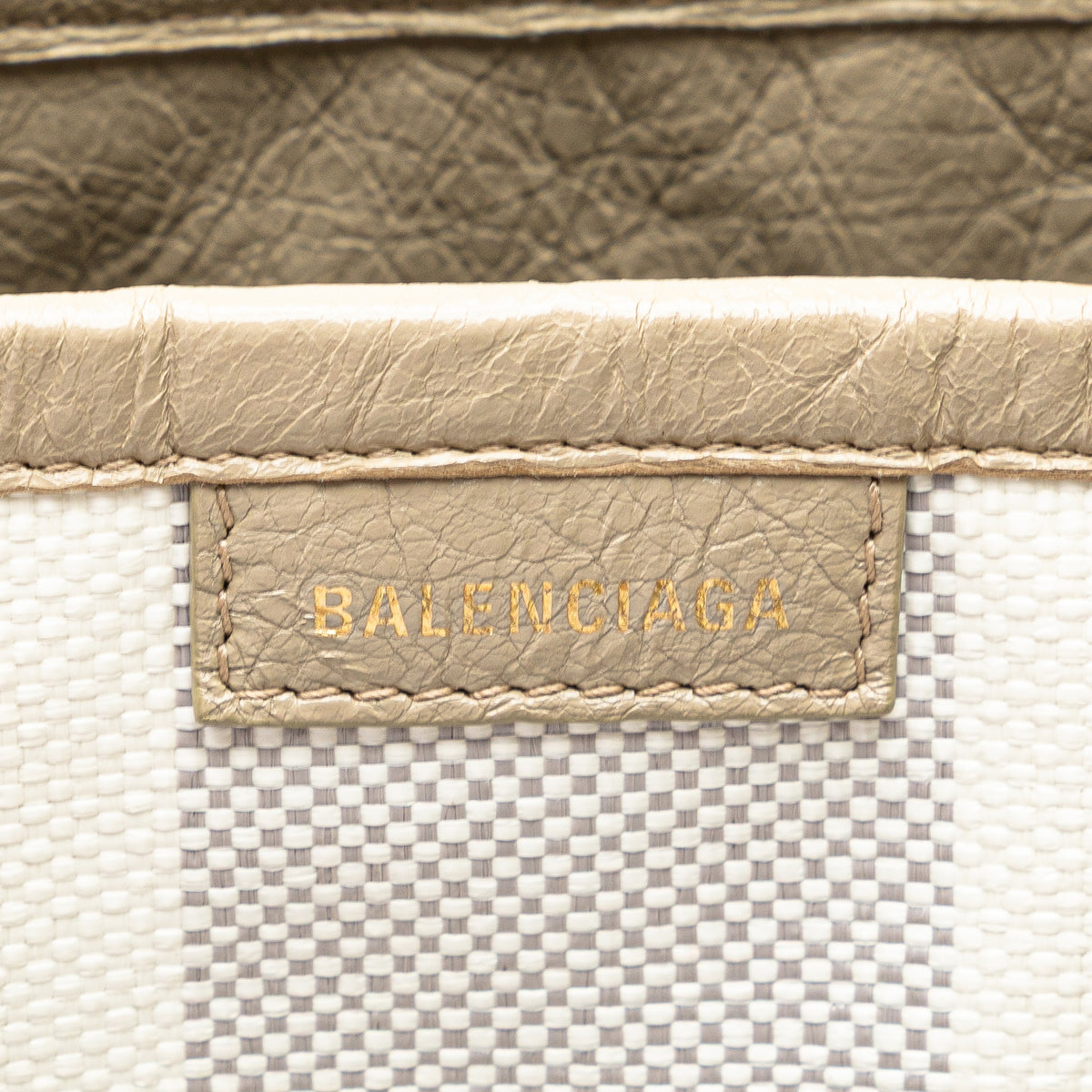 Sac Balenciaga Medium Woven Cuir de veau Barbes East West Cabas Bag – photo 5
