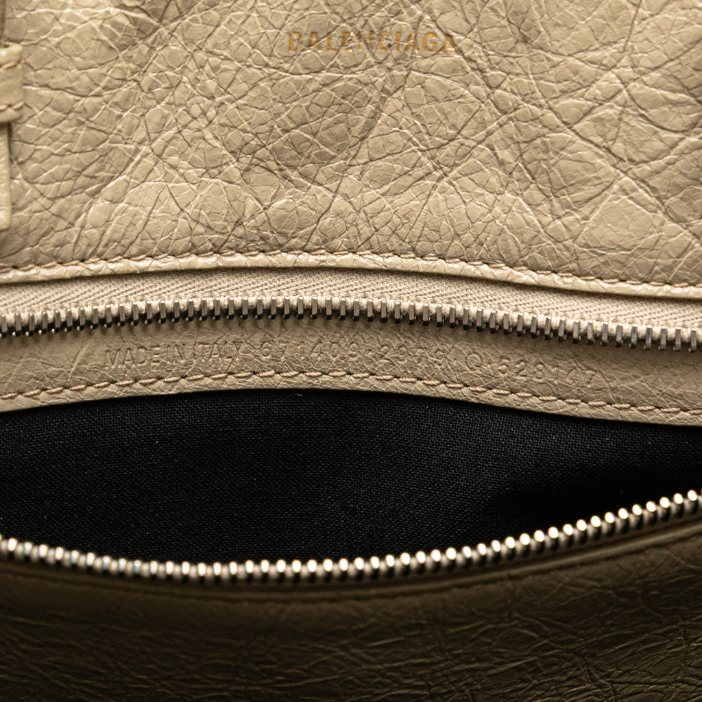 Sac Balenciaga Medium Woven Cuir de veau Barbes East West Cabas Bag – photo 7