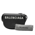 Sac Balenciaga Grained Cuir de veau Logo Ville Day Bandoulière XS – photo 9
