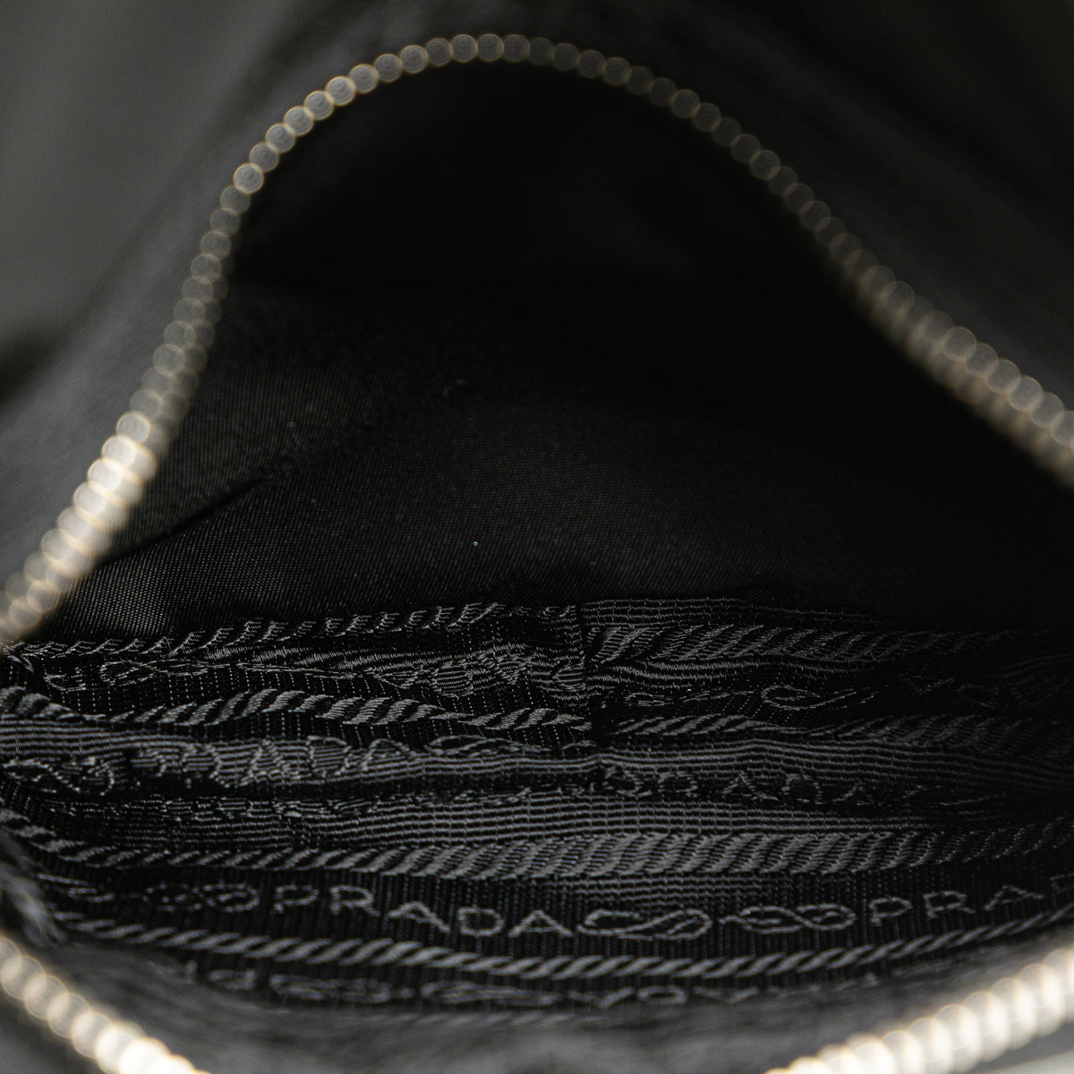 Sac Prada Re-Nylon Sac porté épaule – photo 4