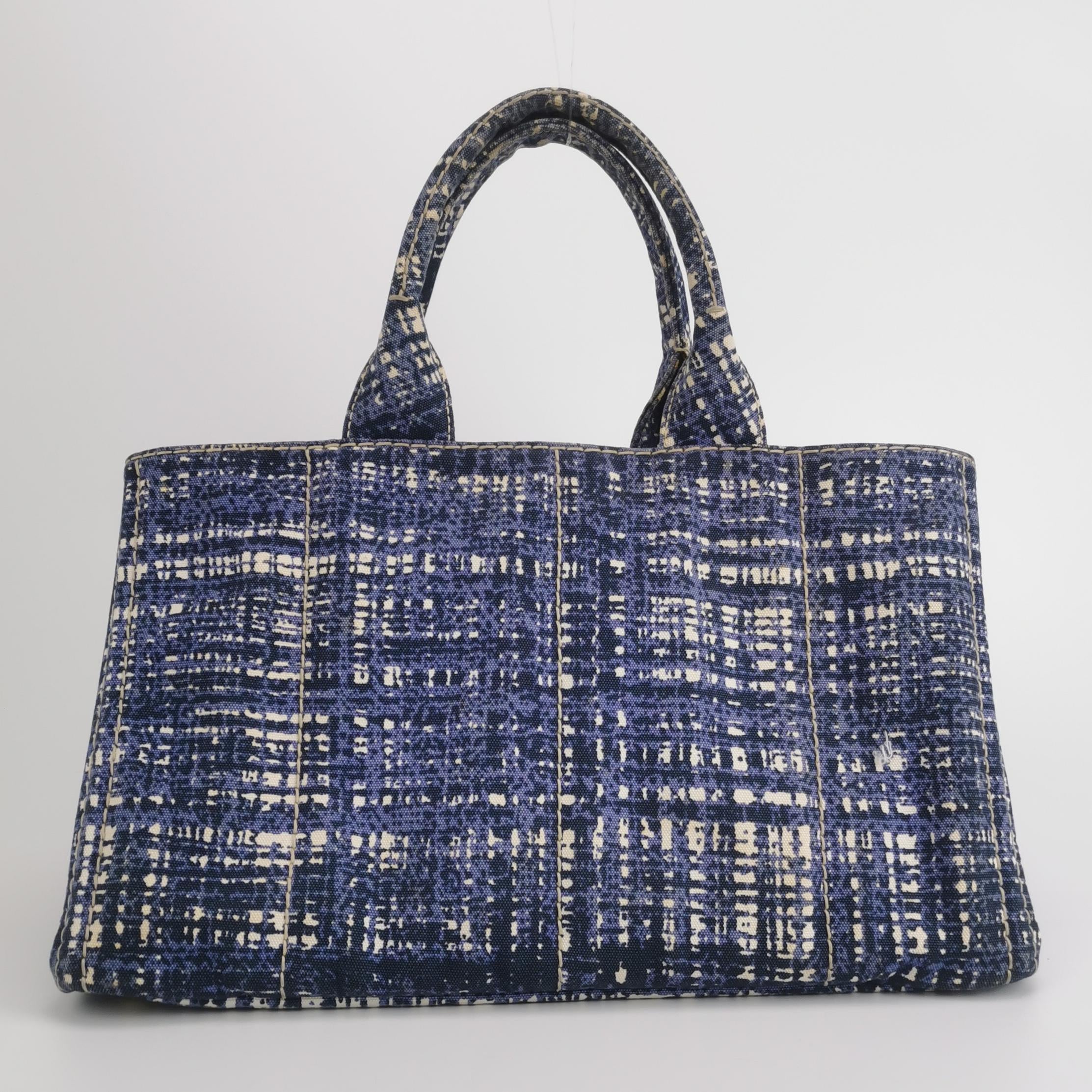 Sac à main Canapa en toile bleu Prada