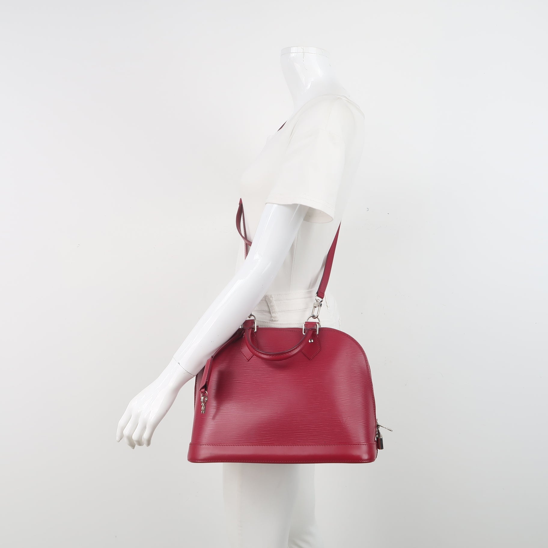 Sac Alma PM vintage en cuir épi bordeaux Louis Vuitton