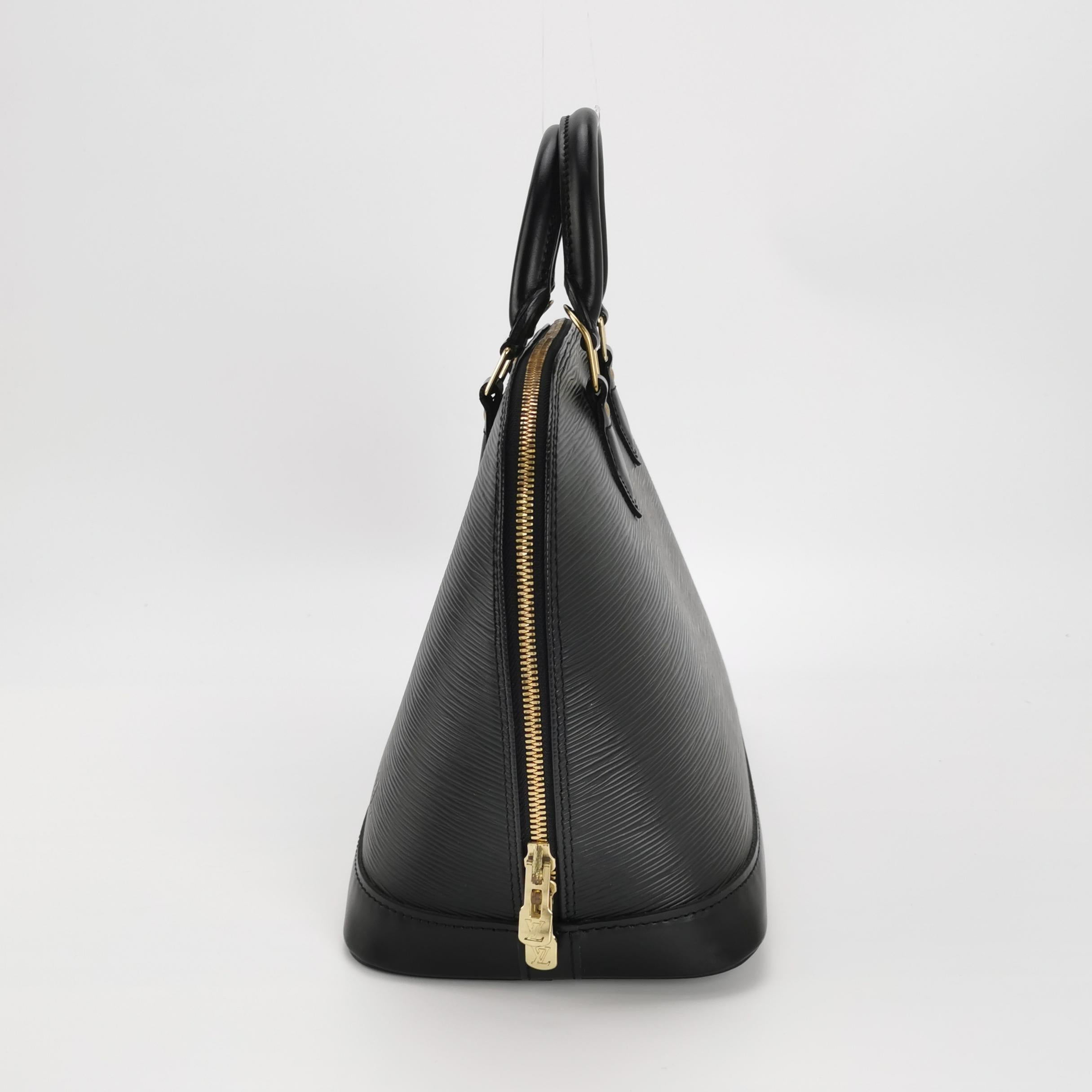 Sac Alma PM vintage en cuir épi noir Louis Vuitton