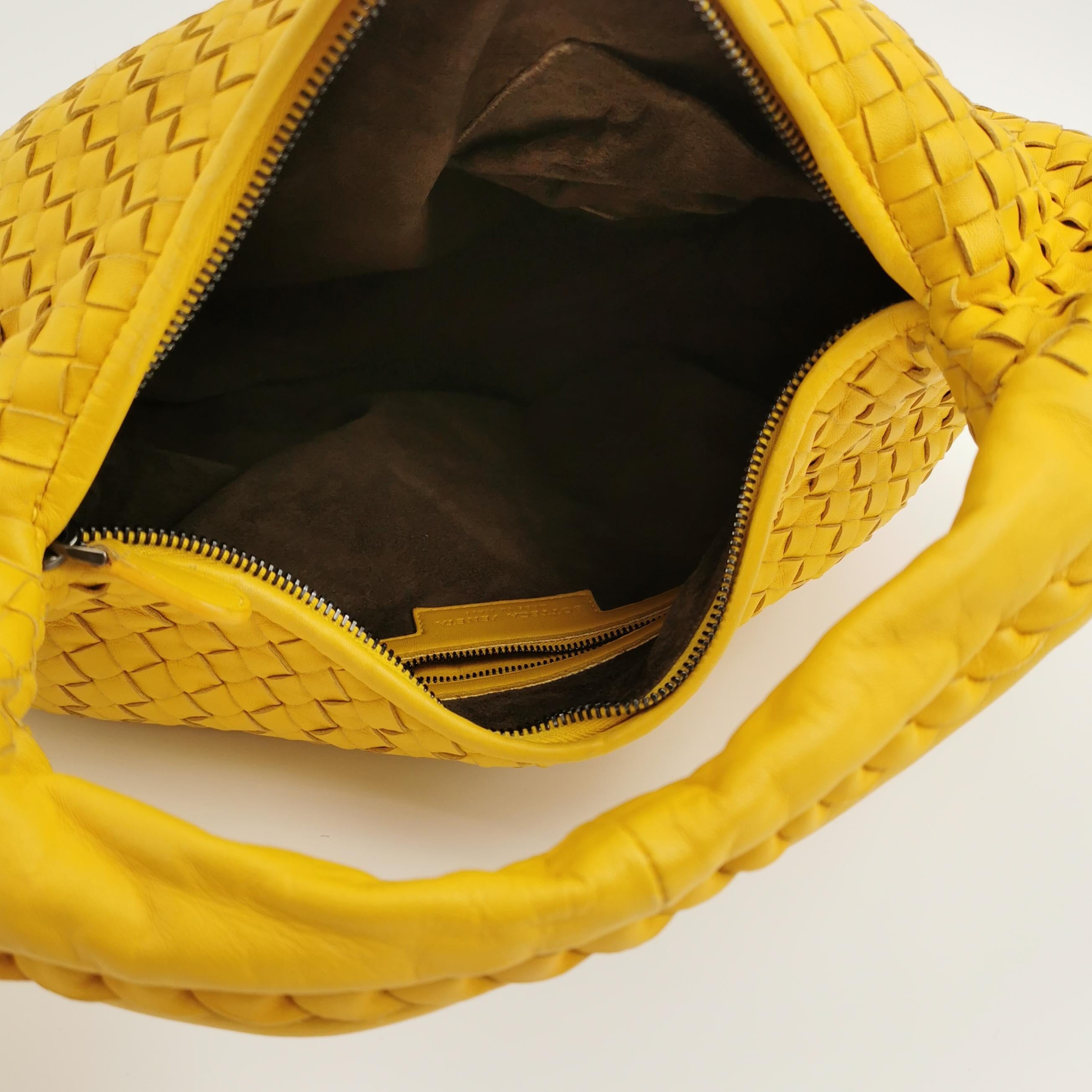 Sac Belly Hobo en cuir jaune Bottega Veneta