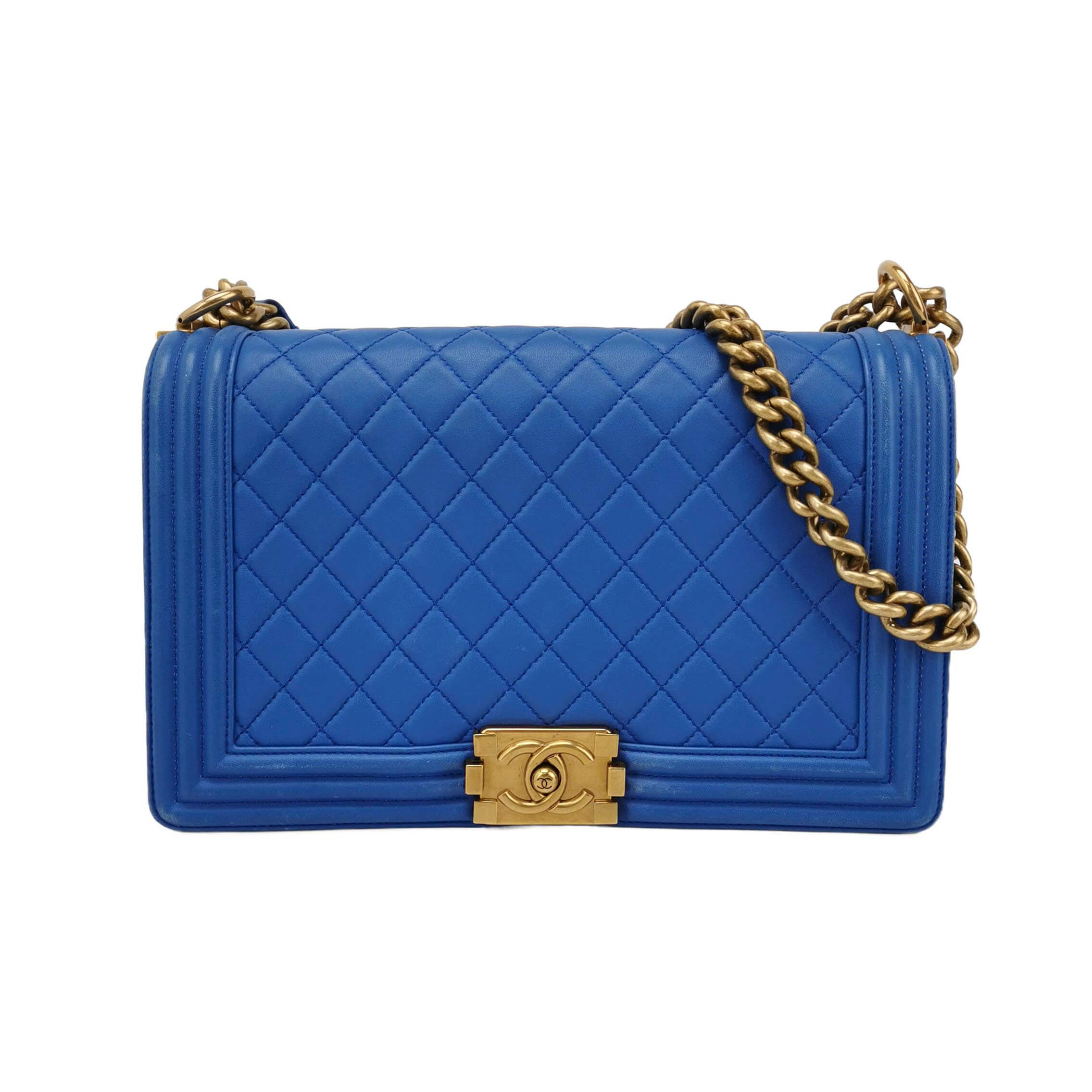 Sac Boy Medium en cuir bleu Chanel