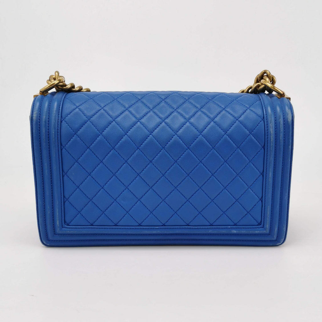 Sac Boy Medium en cuir bleu Chanel