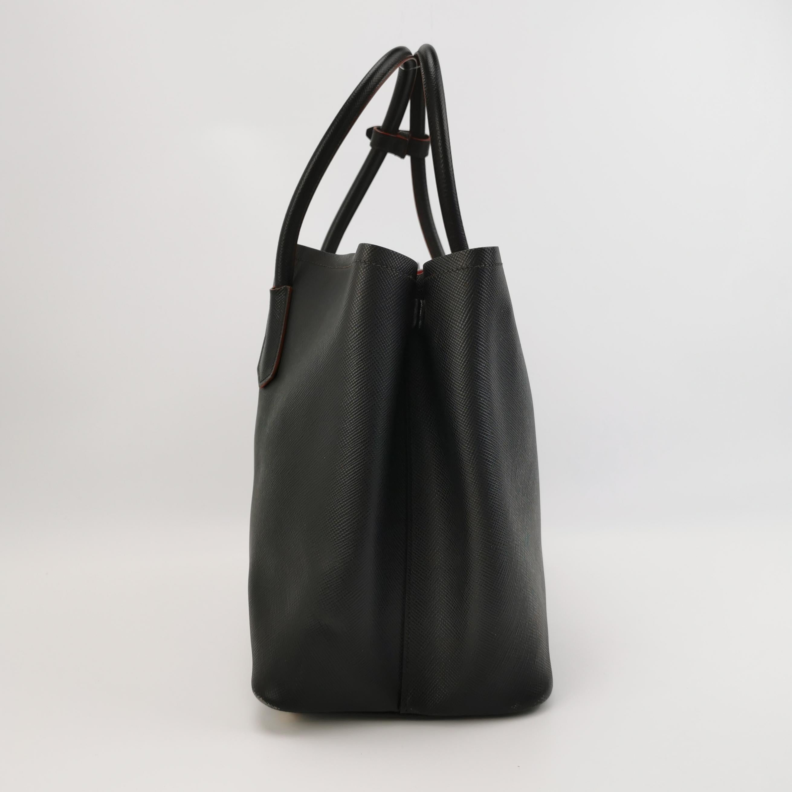 Sac Cabas Galleria Double Grand en cuir noir Prada