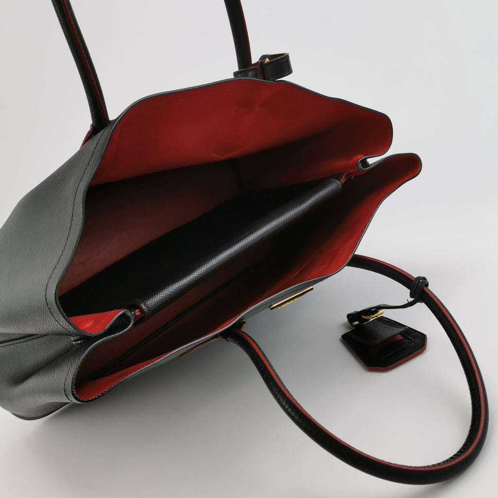 Sac Cabas Galleria Double Grand en cuir noir Prada