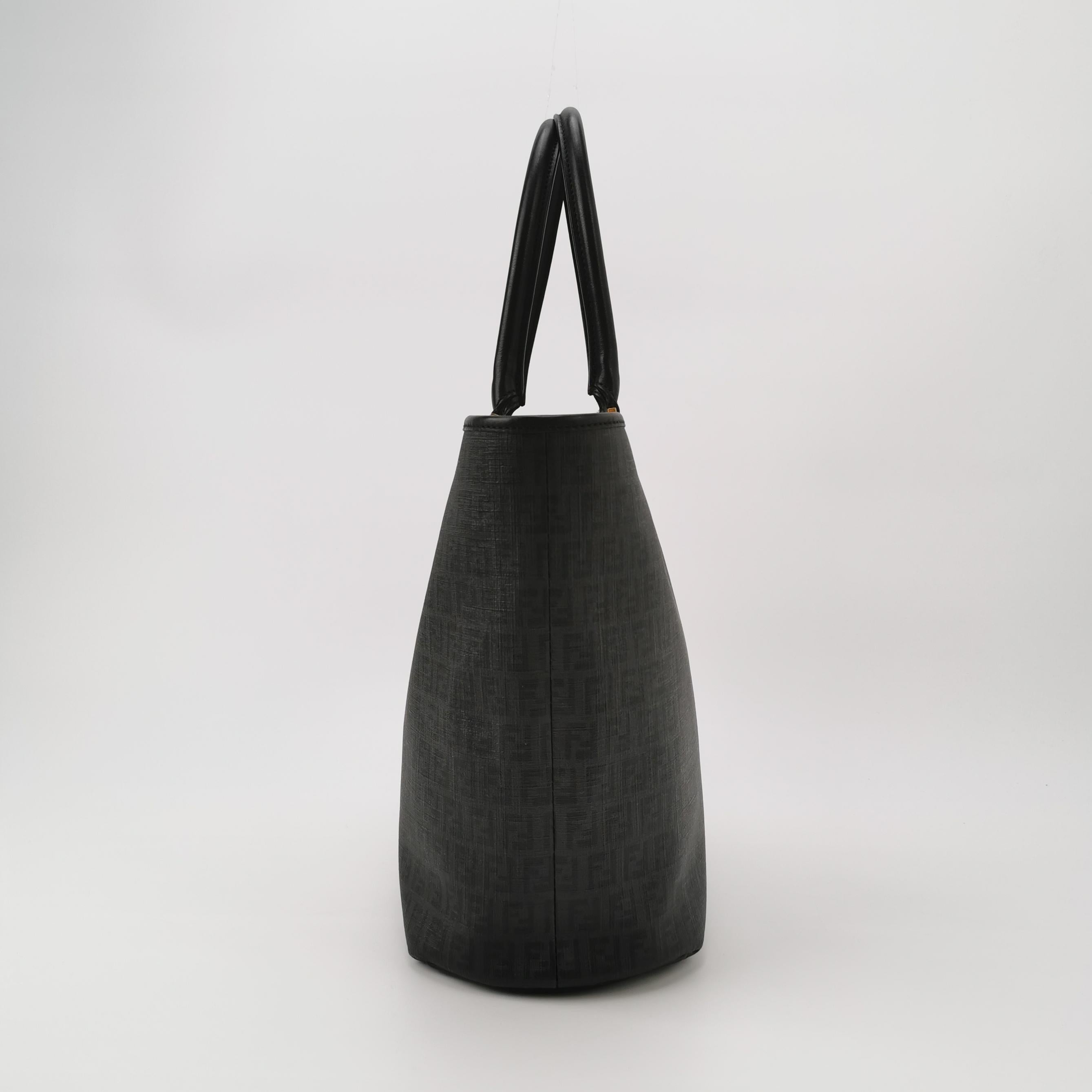 Sac fourre - tout Zucchino en cuir noir Fendi