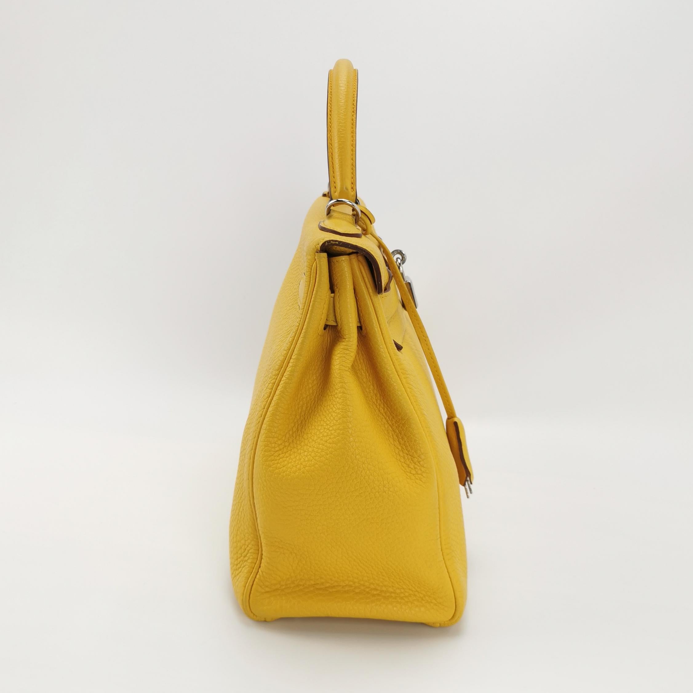 Sac Kelly 32 en cuir jaune Hermès
