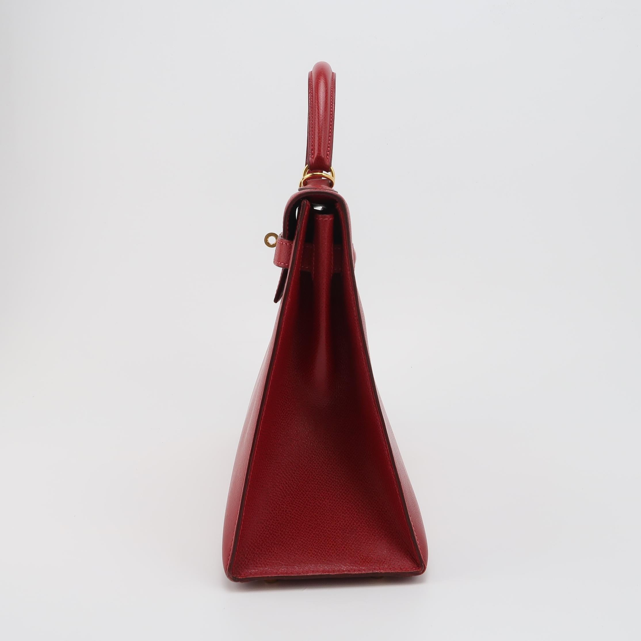 Sac Kelly 32 en cuir rouge H Hermès