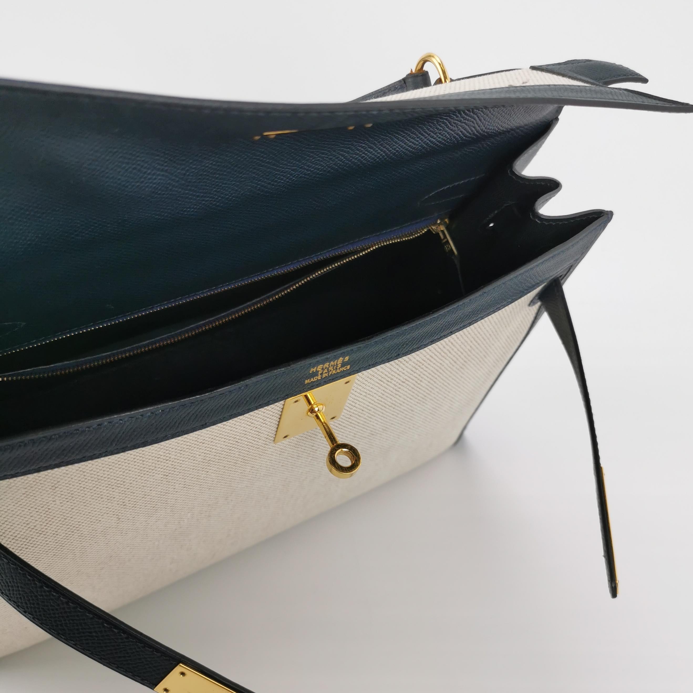 Sac Kelly 32 en toile beige et cuir noir Secondement