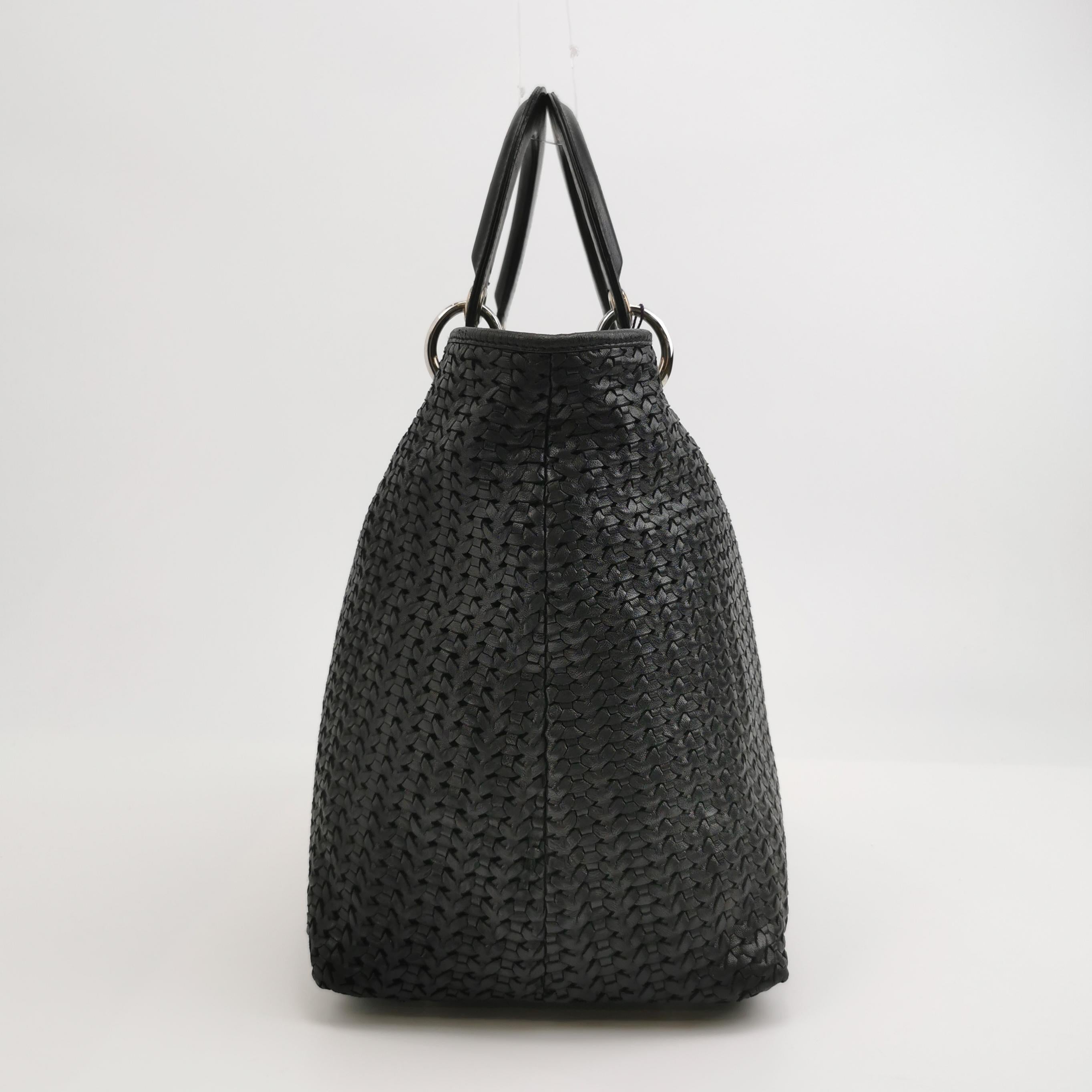 Sac Lady Dior en cuir tressé noir Dior