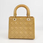 Sac Lady Dior en cuir verni beige Dior