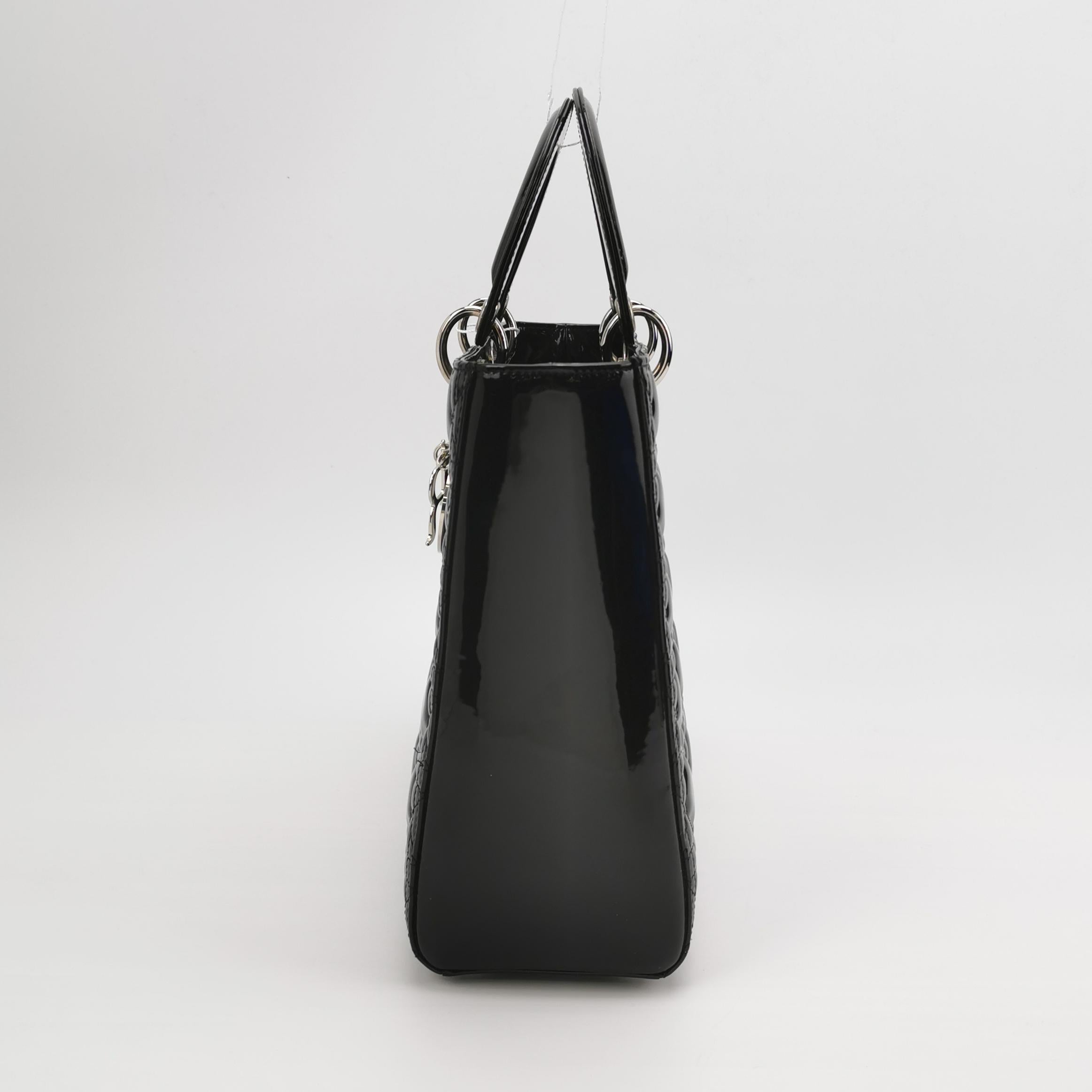 Sac Lady Dior vintage en cuir verni noir Dior