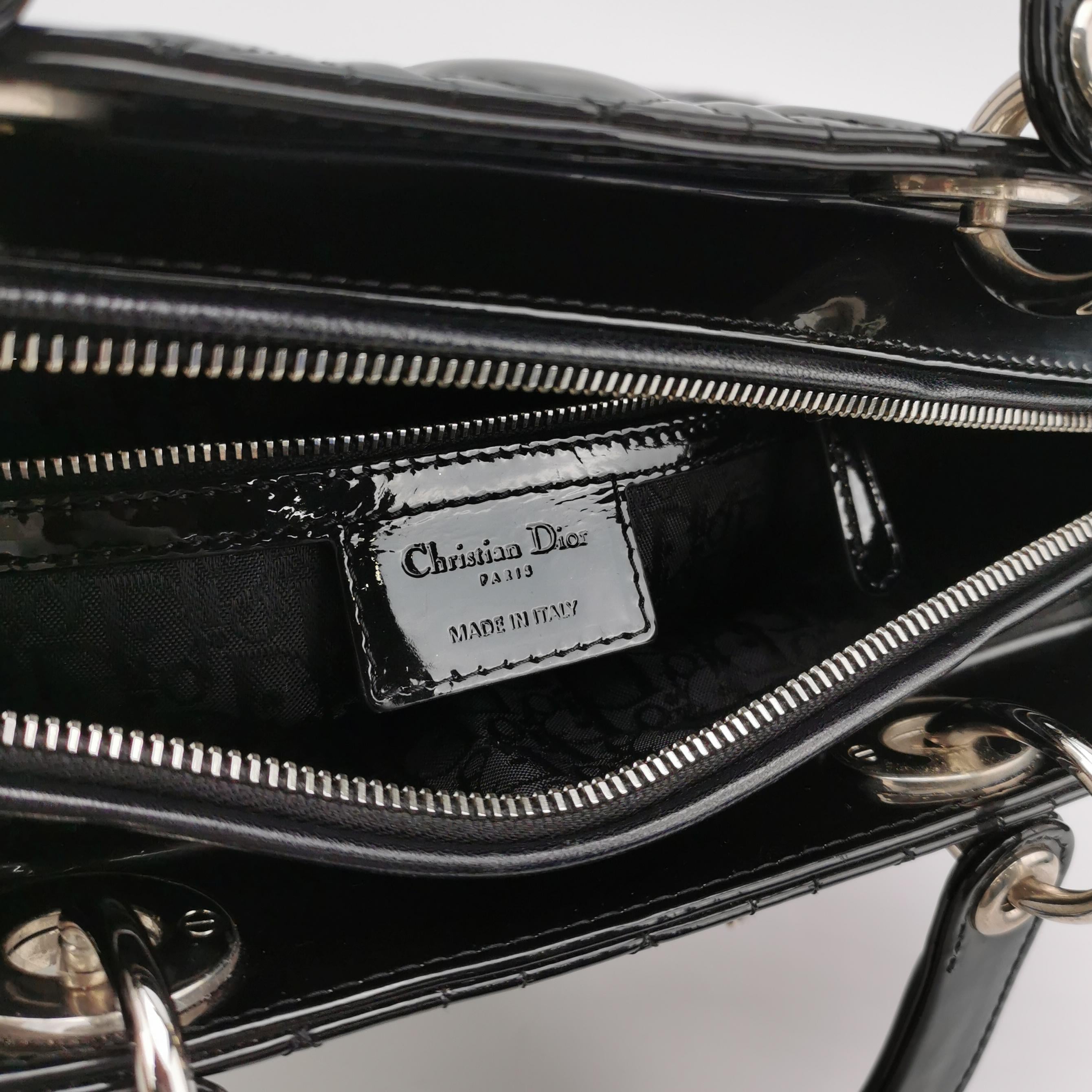 Sac Lady Dior vintage en cuir verni noir Dior