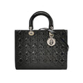Sac Lady Dior vintage en cuir verni noir Dior