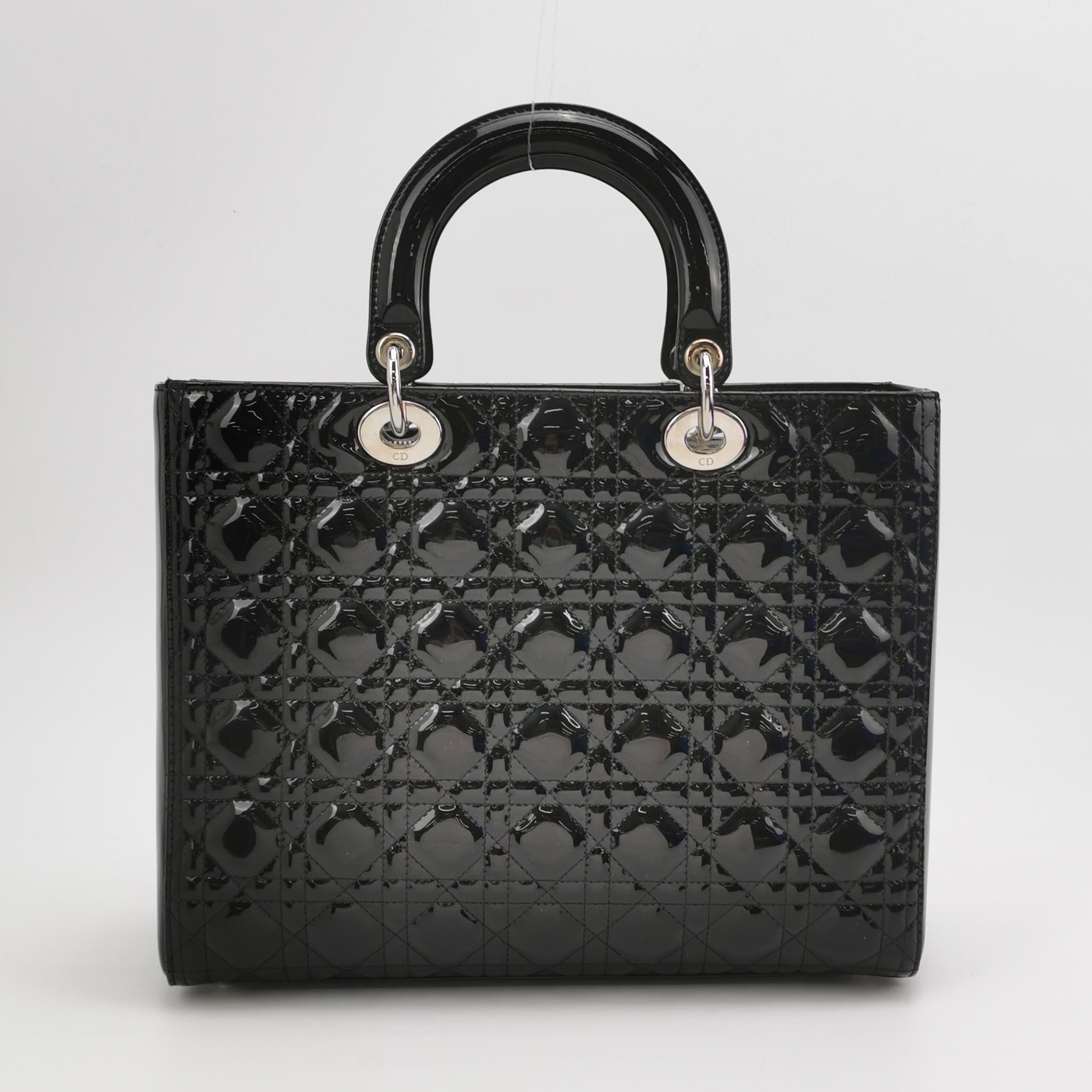 Sac Lady Dior vintage en cuir verni noir Dior