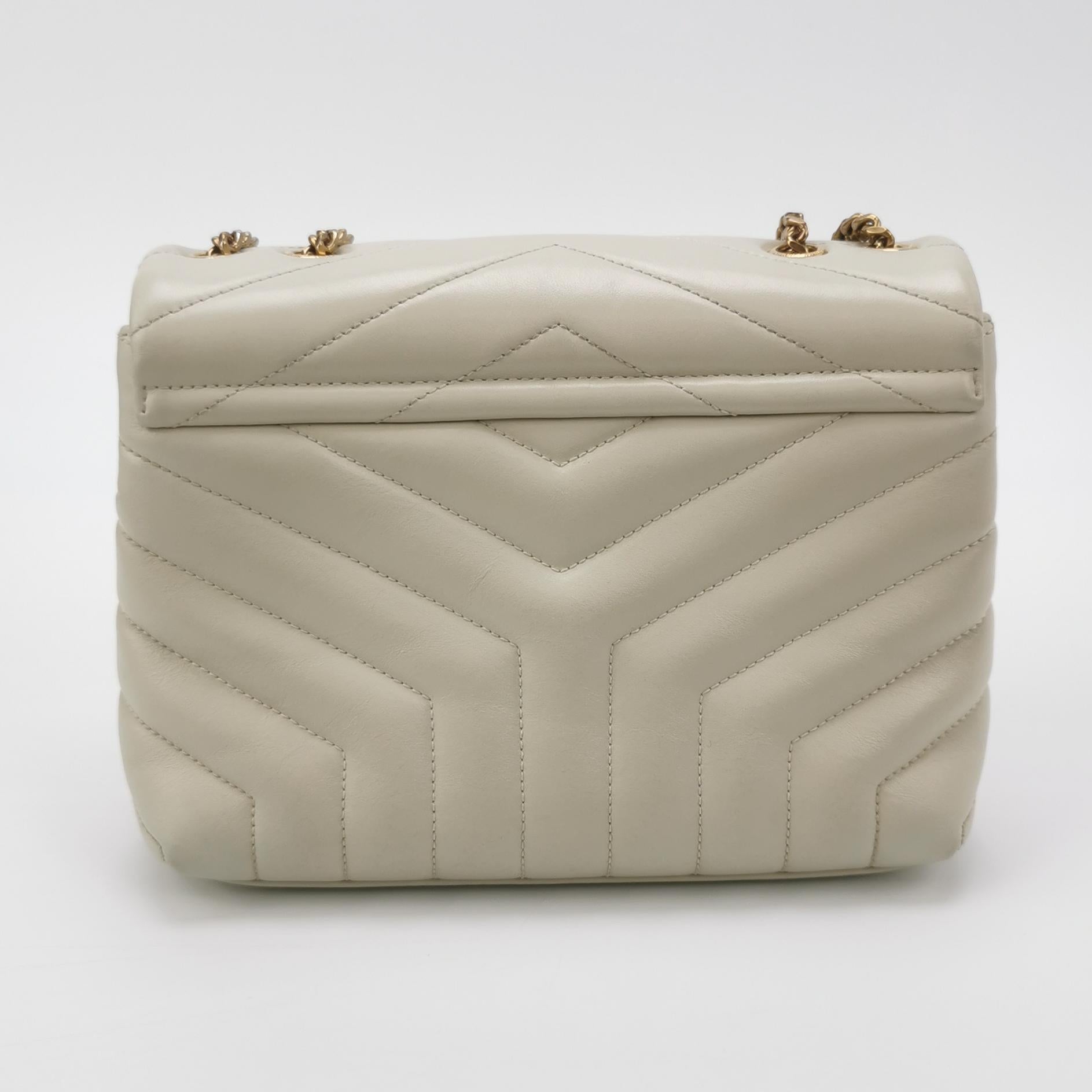 Sac Loulou Small en cuir beige clair Saint Laurent