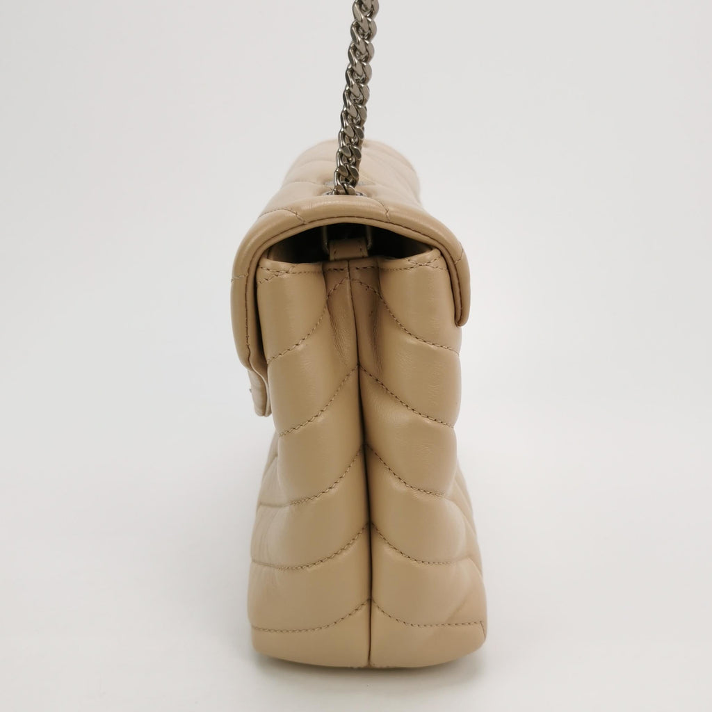Sac Loulou Small en cuir beige Saint Laurent