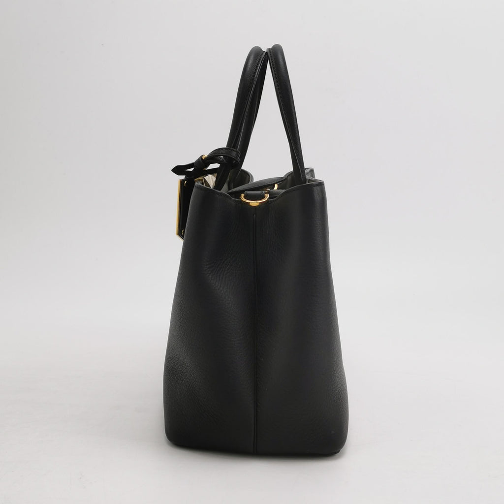 Sac Petite 2 Jours en cuir noir Fendi