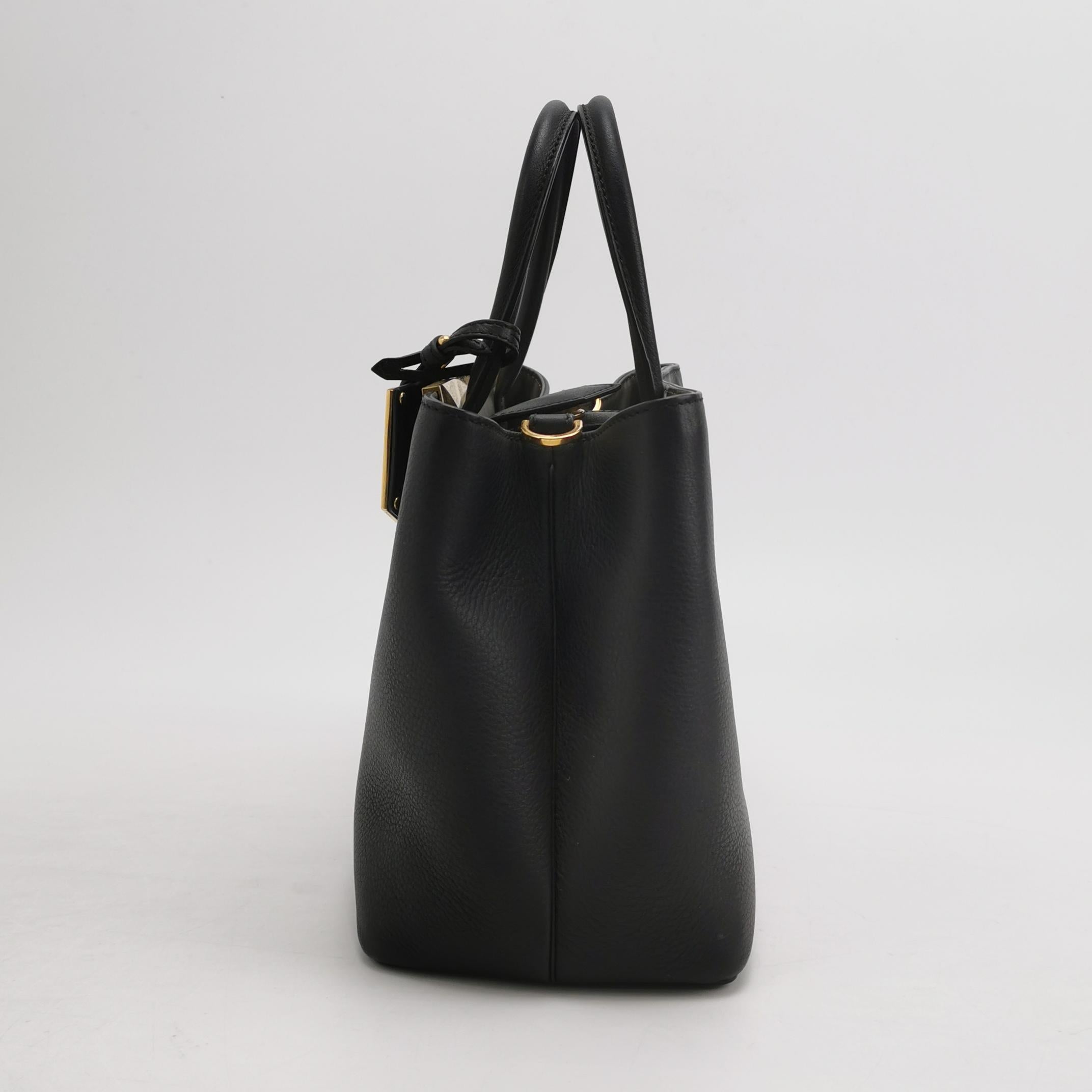Sac Petite 2 Jours en cuir noir Fendi