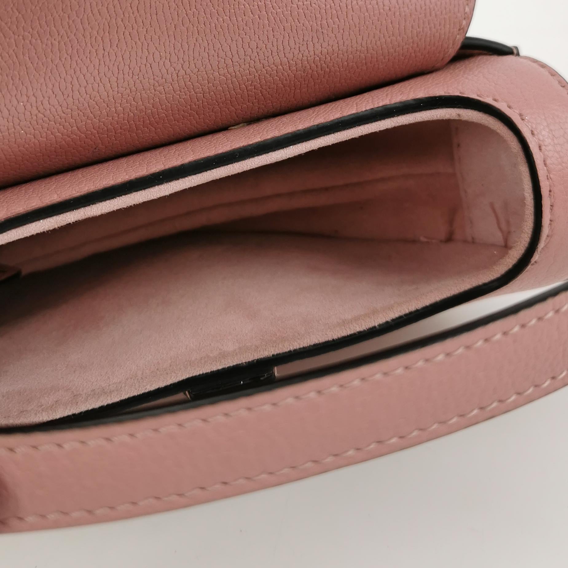 Sac Saddle mini en cuir rose Dior