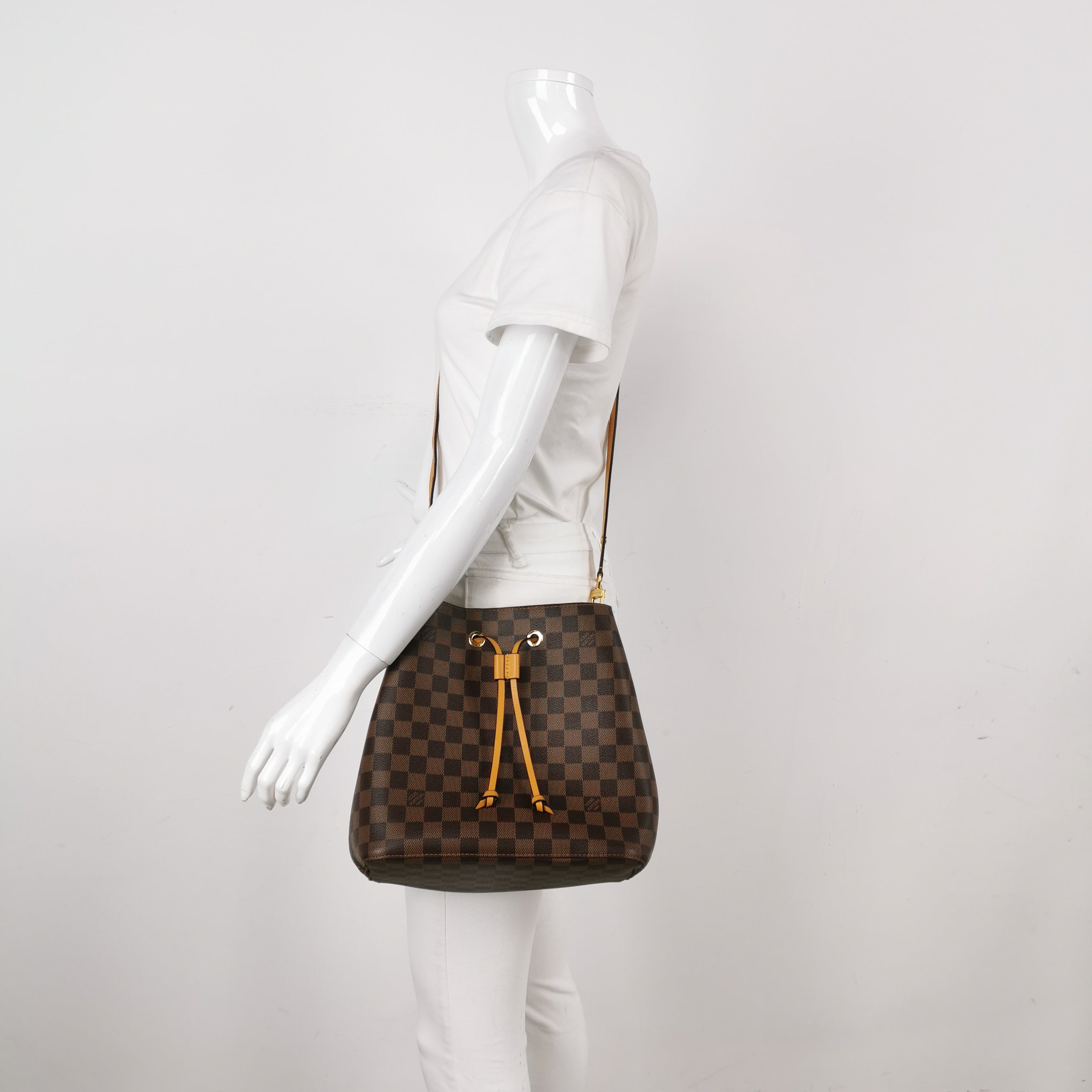 Sac Seau NéoNoé MM vintage en toile damier marron Louis Vuitton