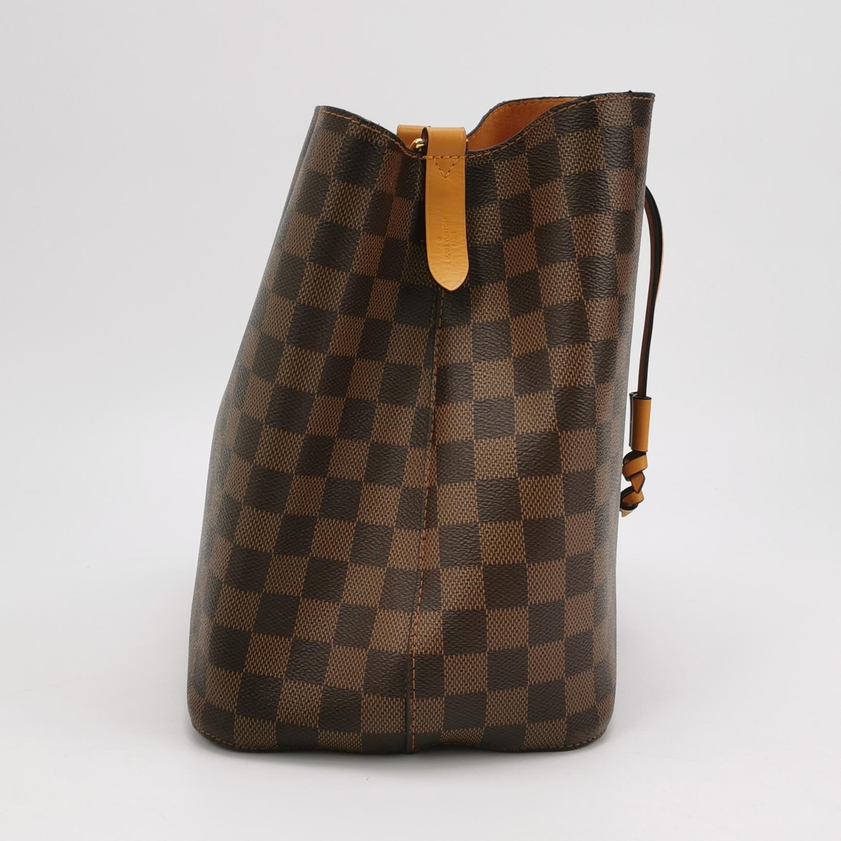 Sac Seau NéoNoé MM vintage en toile damier marron Louis Vuitton